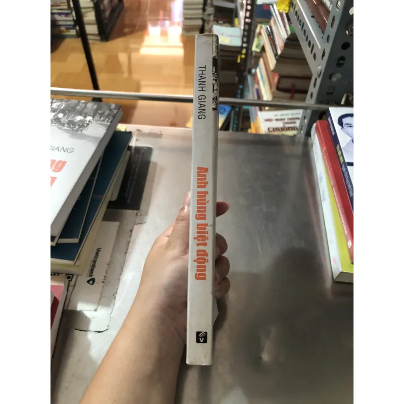 Anh hùng biệt động của tác giả Thanh Giang 977543