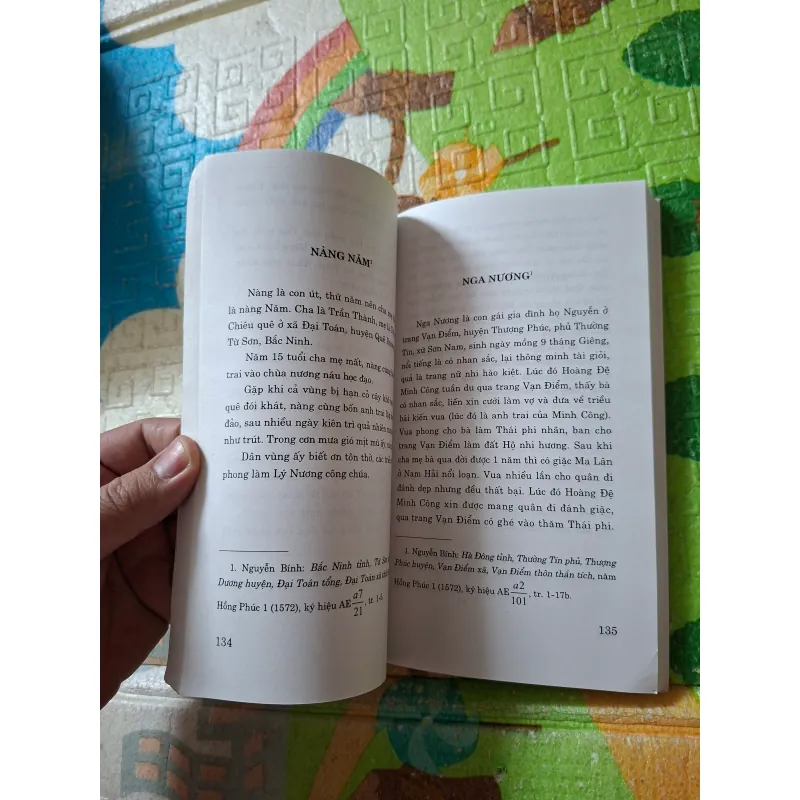 Lược truyện các bà Thành hoàng làng Việt Nam 980878