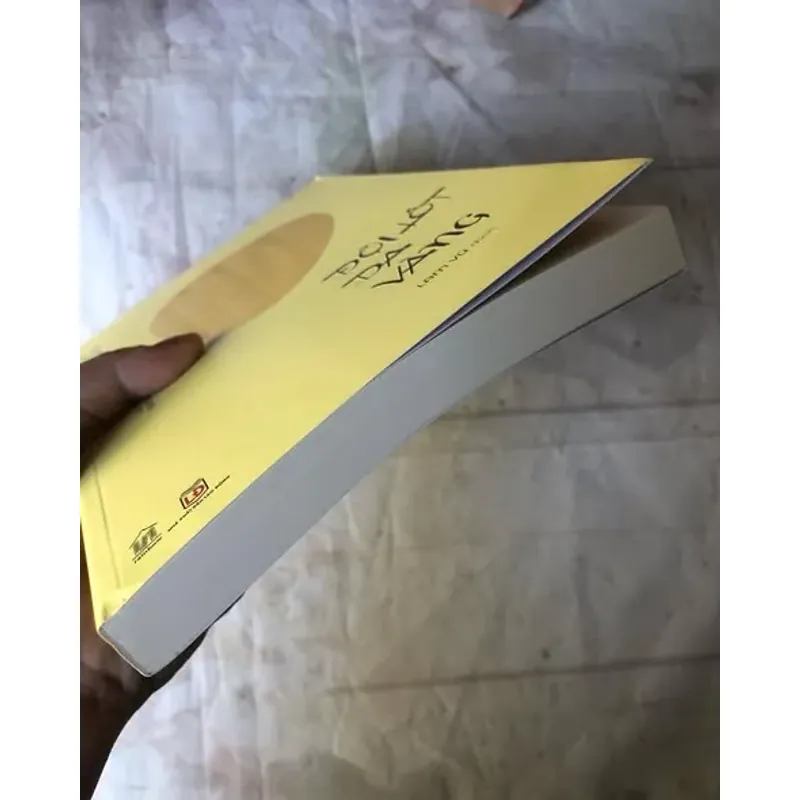 Đội Lốt Da Vàng - R. F. Kuang 739860