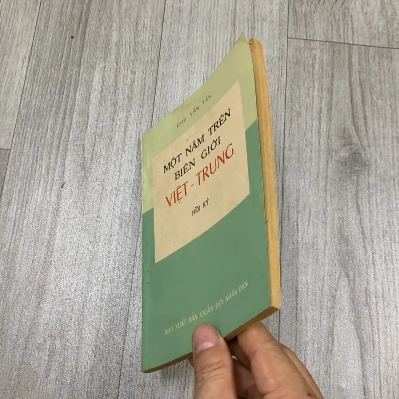 Một năm trên biên giới việt trung - chu văn tấn hồi ký. 10a2 1025754