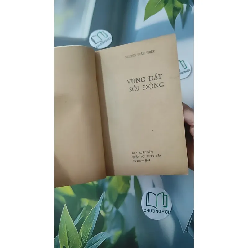 [MIỄN PHÍ BỌC SÁCH] [XƯA] Vùng Đất Sôi Động (1985) - Nguyễn Trần Thiết 997784