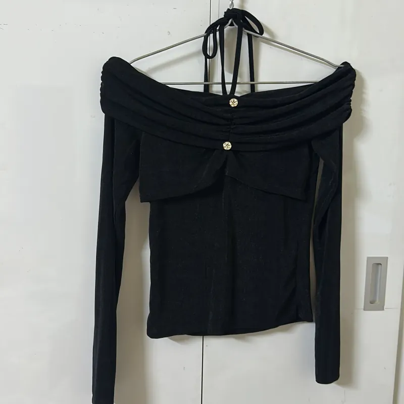 Áo trễ vai buộc dây cổ  970998