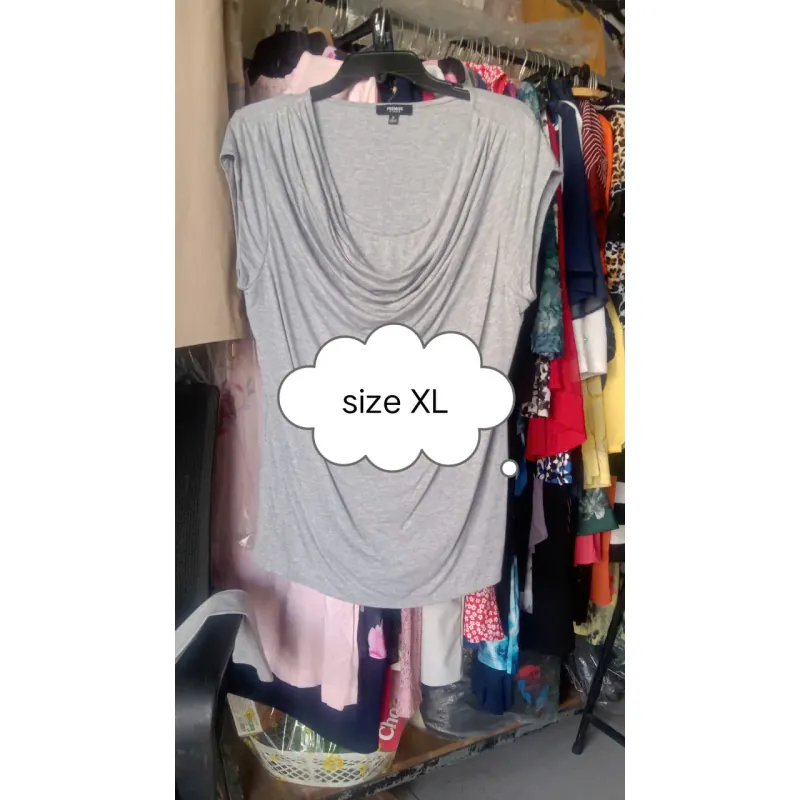 Áo thun cỗ đỗ size XL 997382