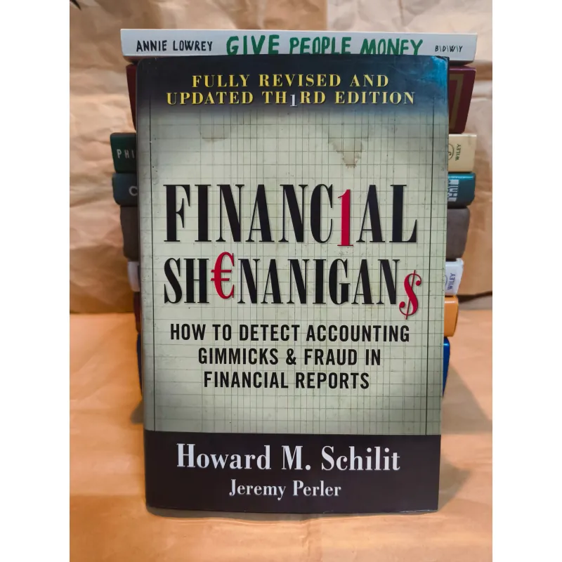 Financial Shenanigans - Howard M. Schilit 1012963