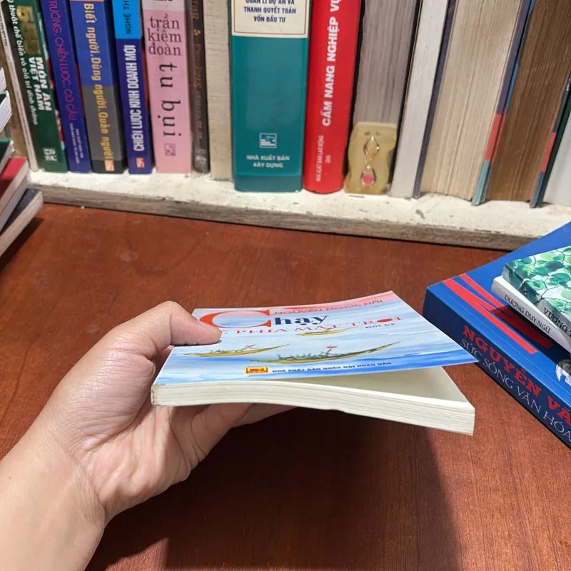 II Bút Ký: Chạy Về Phía Mặt Trời - Nguyễn Ngọc Hải - 2022 786235