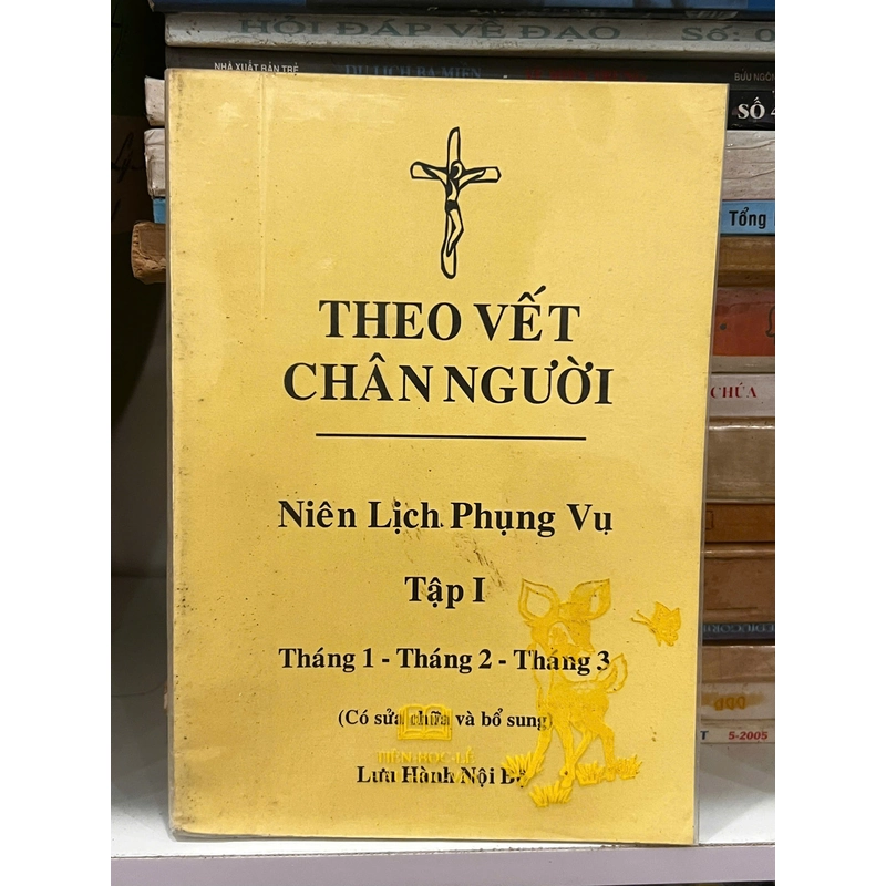 Theo Vết Chân Người I và III 298529