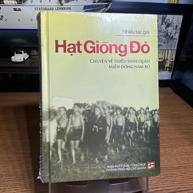 Hạt giống đỏ Chuyện về thiếu sinh quân miền đông nam bộ Nhiều tác giả 463988
