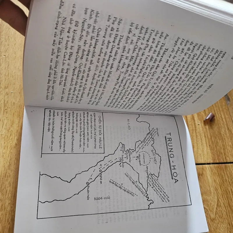 Việt- sử toàn - thư (sách photo)
 689010