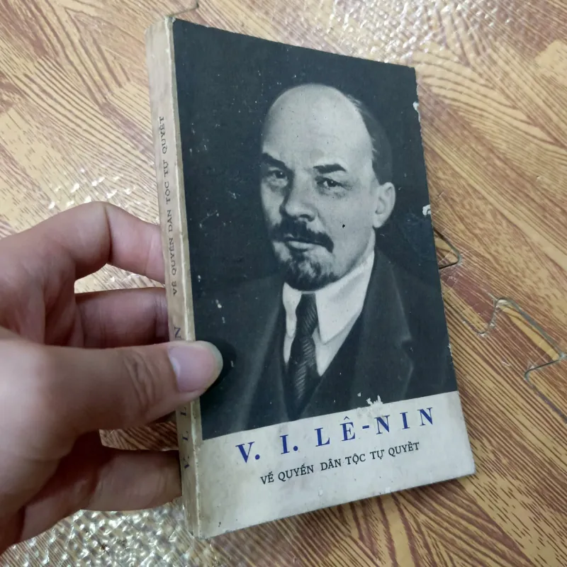 V.I.Lenin - Về quyền dân tộc tự quyết 997216