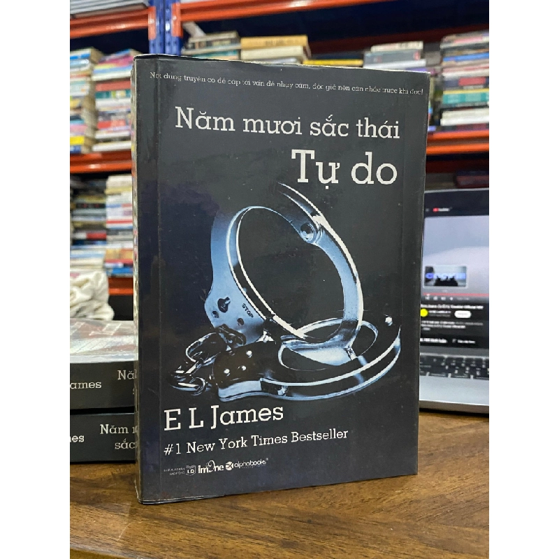 Năm mươi sắc thái ( trọn bộ 3 tập ) - E L James 497940
