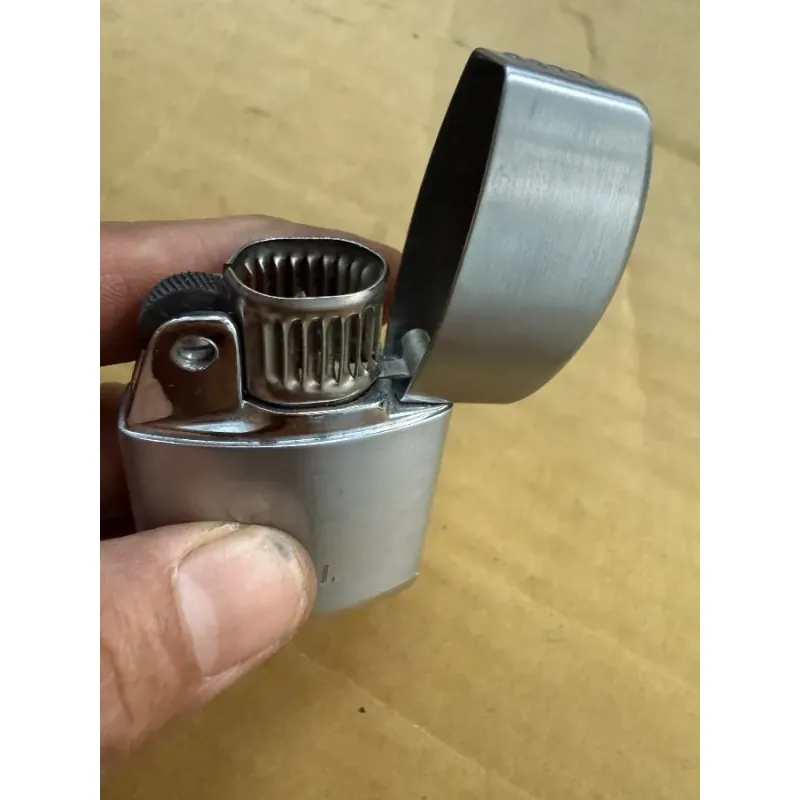 bật lửa xăng đá  RONSON  USA 956983