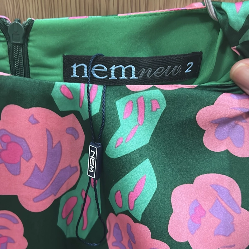 Váy hoạ tiết .nem 2.sz SM còn mới  477855