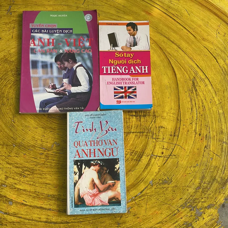 COMBO SỔ TAY NGƯỜI DỊCH TIẾNG ANH- TÌNH YÊU QUA THƠ VĂN ANH NGỮ- TUYỂN CHỌN CÁC BÀI LUYỆN 736751