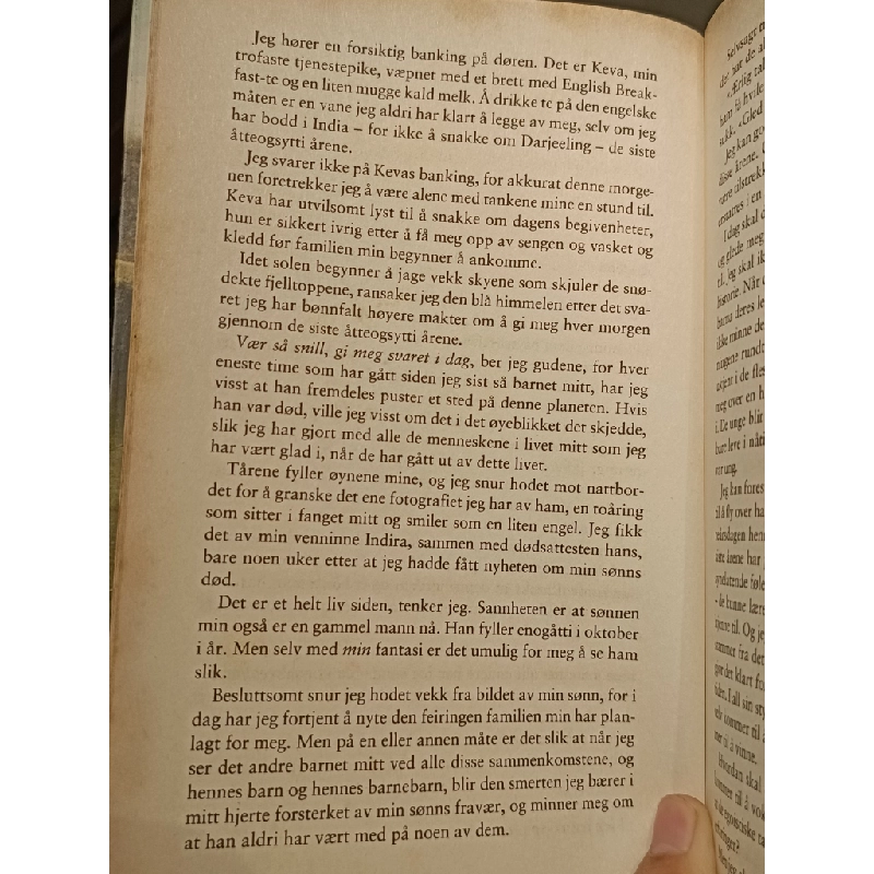 Midnattsrosen (The Midnight Rose) – Lucinda Riley 460386