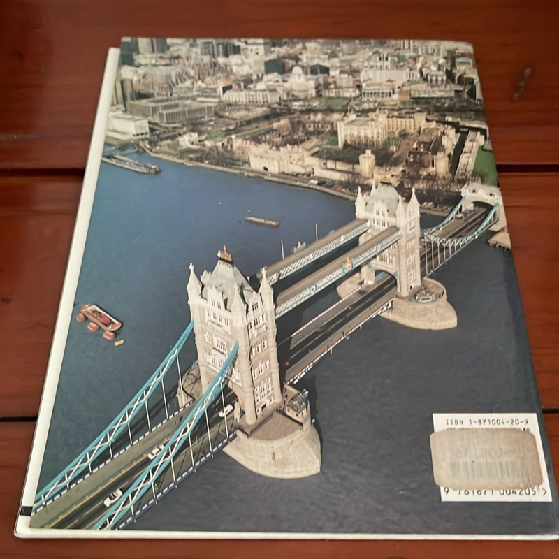 PICTURE BOOK Over London 536978