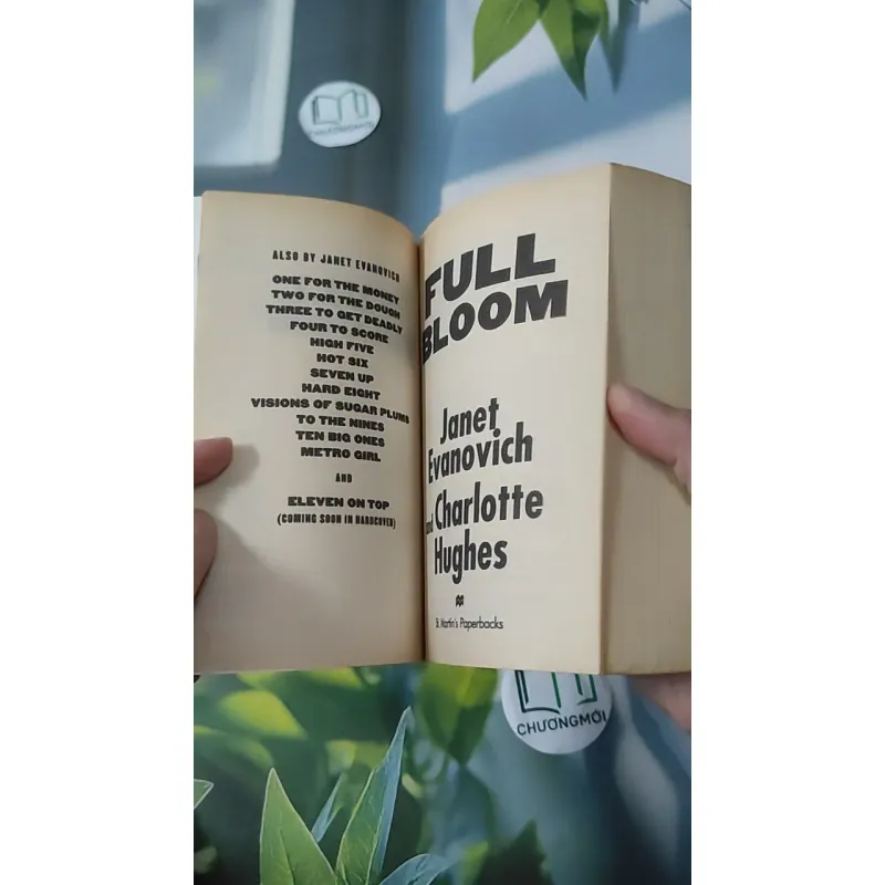 Full Bloom - Janet Evanovich & Charlotte Hughes 1027582