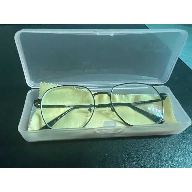 Kính cận gọng vuông 2,5 độ 1005545