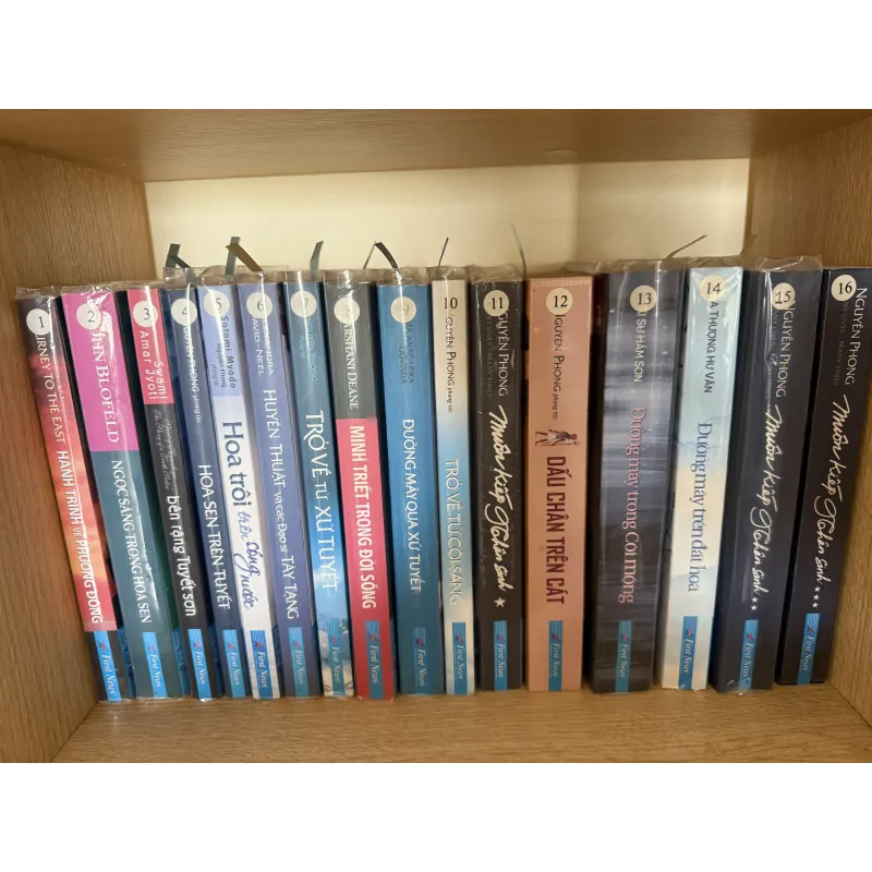 Bộ sách gồm 16 cuốn của Nguyên Phong 786656