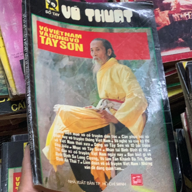 SỔ TAY VÕ THUẬT - VÕ VIỆT NAM VÀ DÒNG VÕ TÂY SƠN 544407