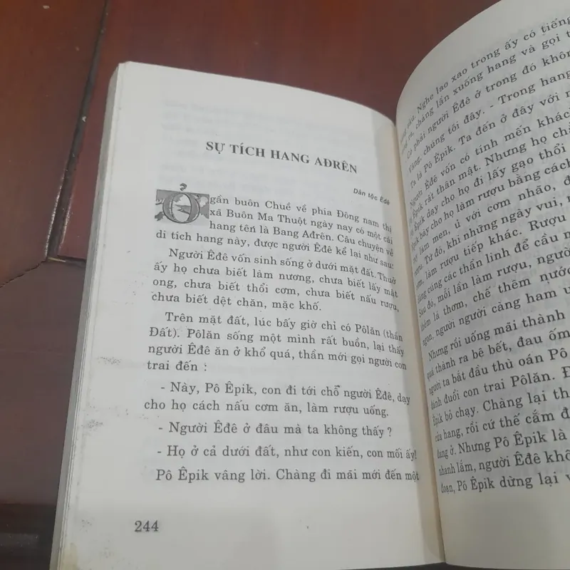 HUYỀN THOẠI VỀ TÊN ĐẤT 576255