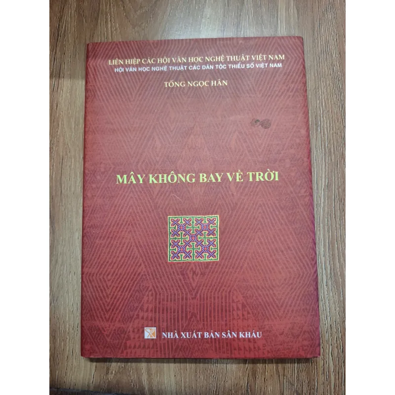 Mây không bay về trời - Tống Ngọc Hân - Kịch bản văn học 761754