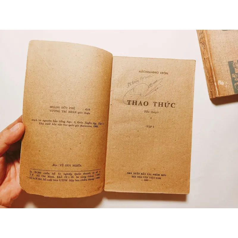 Thao Thức - A. Kron 750440