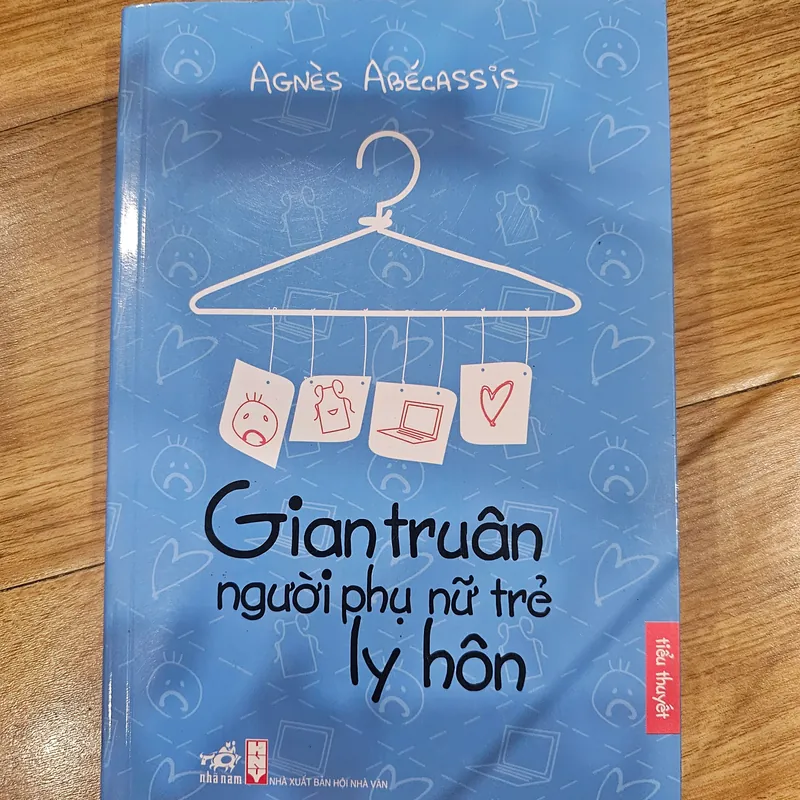 Gian truân người phụ nữ trẻ ly hôn
40k 674174