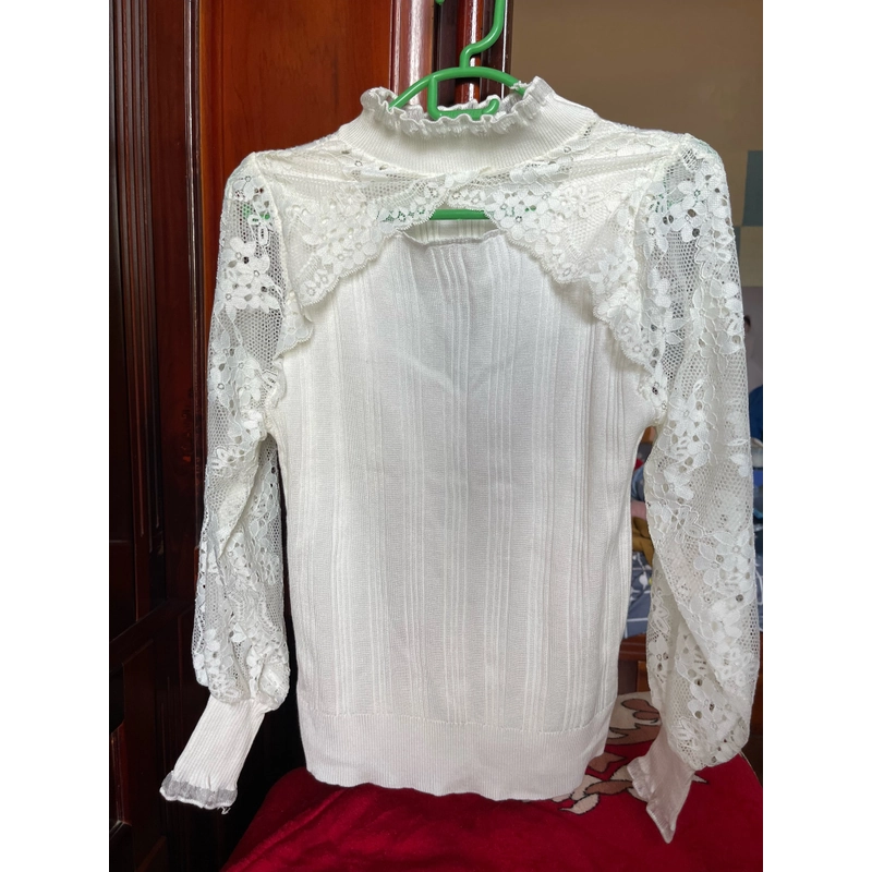 Áo len mỏng pha ren cổ 439670