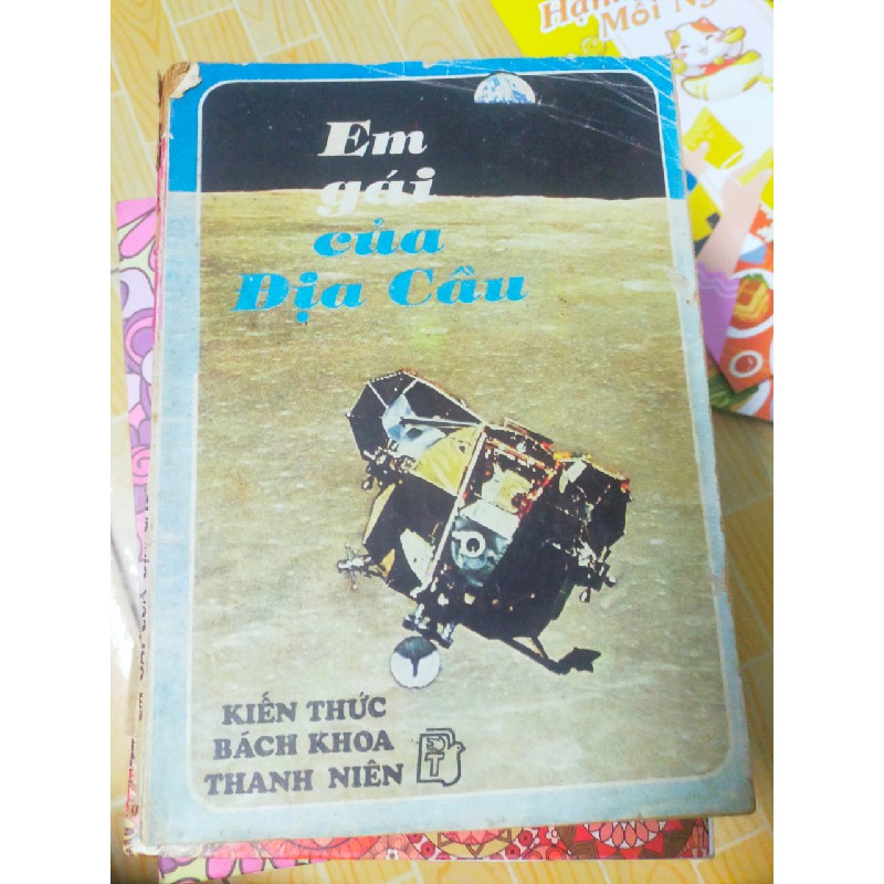 Em gái của địa cầu Tạp chí khoa học 5982