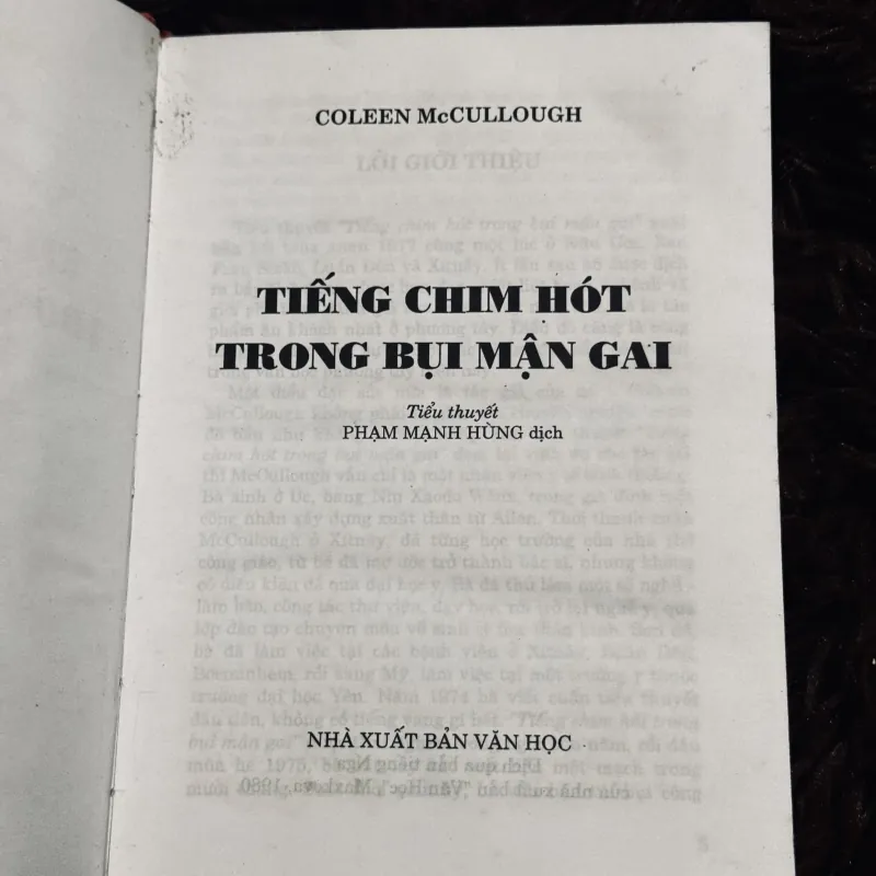 Tiếng chim hót trong bụi mận gai 1004680