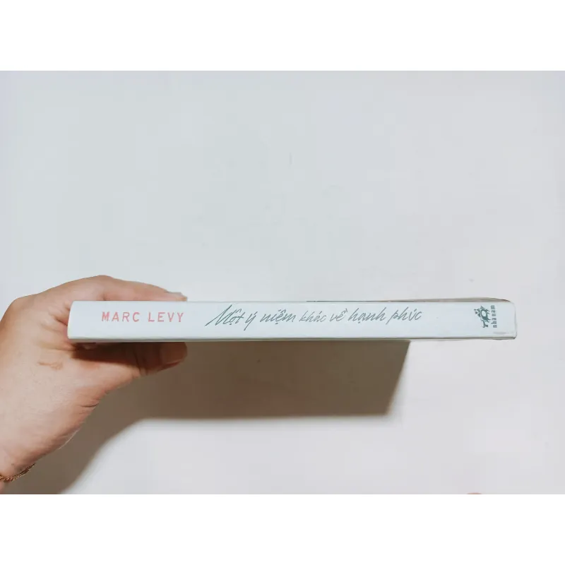 Một Ý Niệm Khác Về Hạnh Phúc - Marc Levy 
 1019294
