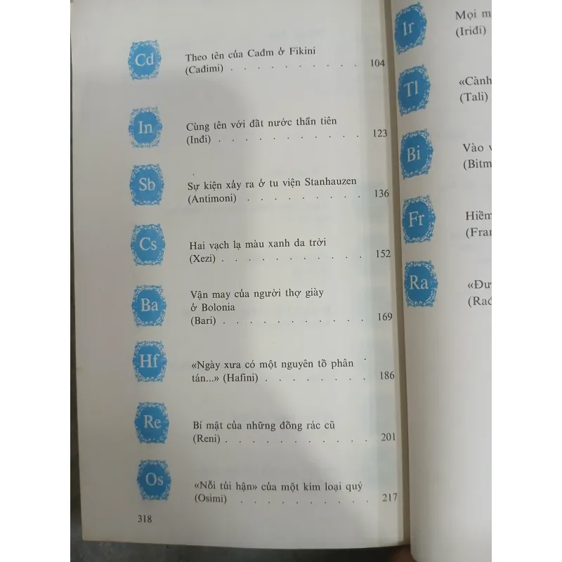 KỂ CHUYỆN VỀ KIM LOẠI HIẾM VÀ PHÂN TÁN - NGUYỄN HỮU CHÂN 746525