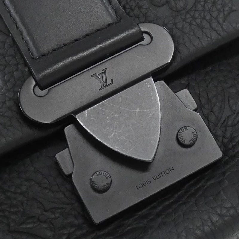 Túi đeo chéo Louis Vuitton Trillon Monogram S-Cape M23741 612406