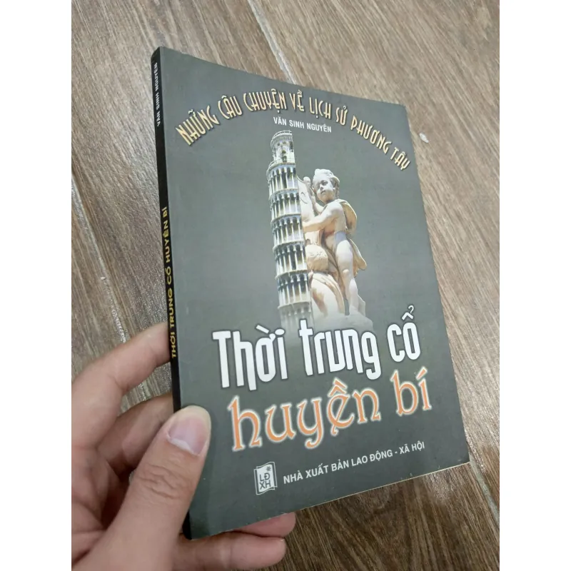 Thời trung cổ huyền bí (Những câu chuyện về lịch sử phương Tây) 991329
