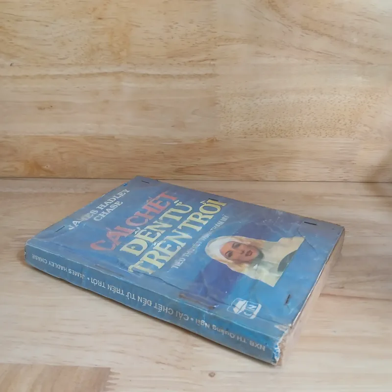 Tiểu Thuyết Trinh Thám - Cái Chết Đến Từ Trên Trời (James Hadley Chase) 592902