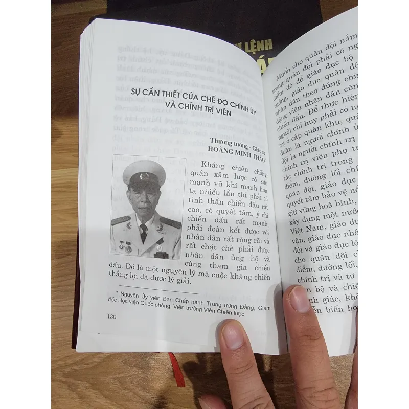 Người chính ủy 572759