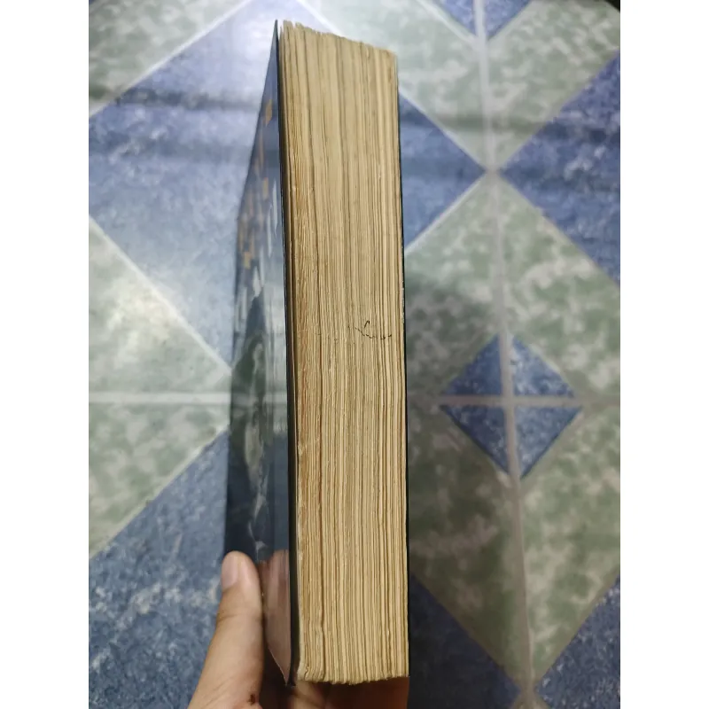 Truyện ngắn quái dị 975064