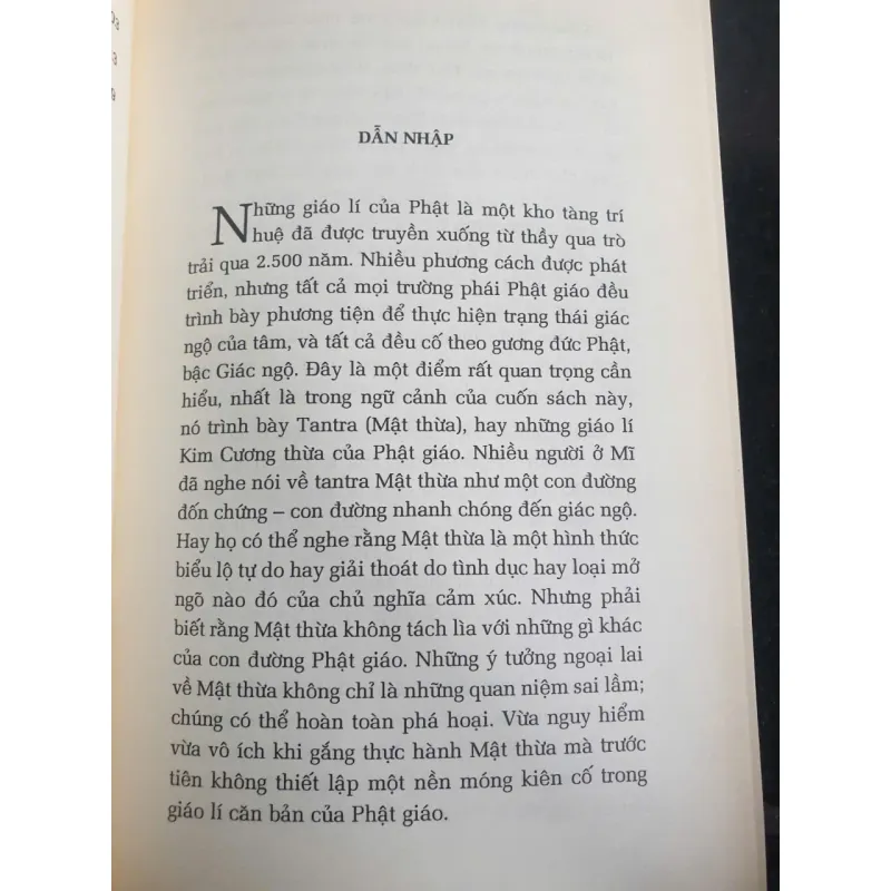 Hành Trình Vô Trụ Xứ - Trí Tuệ Mật Thừa Của Chư Phật% 701674