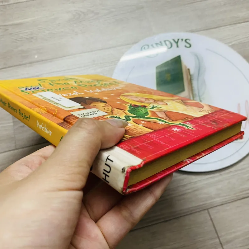 [Sách 2hand từ US] Like new 90% - Sarah and the Magic Science Project 1004281