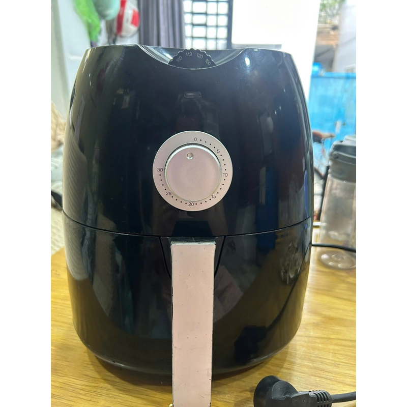 Dư dùng nồi chiên không dầu lock & lock công suất 1300W. 503908