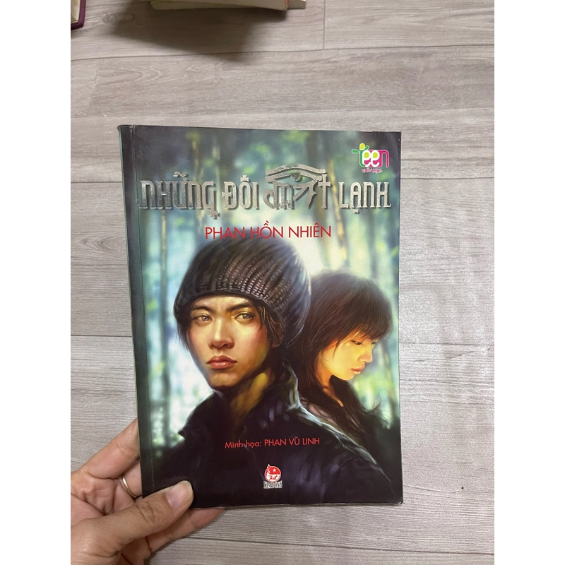 Những đôi mắt Lạnh 334249