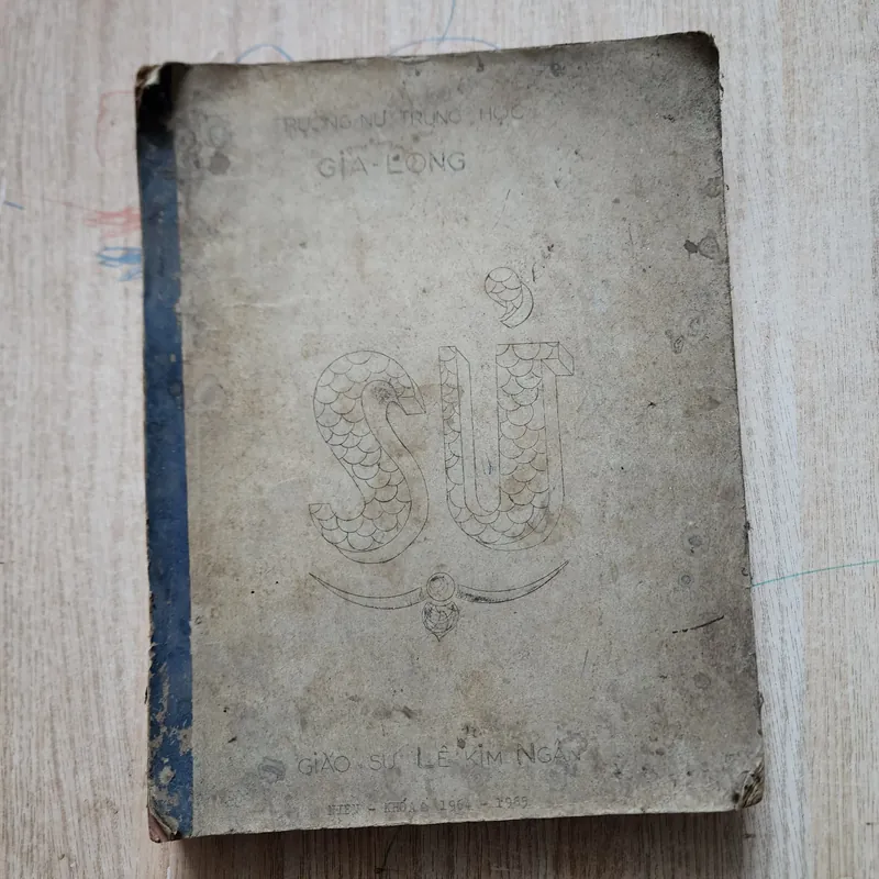 Sử | trường nữ trung học Gia long 1964. 1965 | gs Lê kim ngân | in roneo 560850