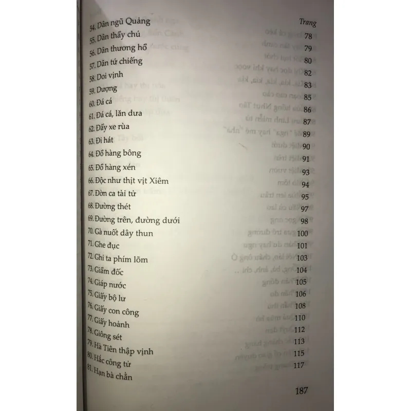 Chuyện chữ nghĩa  749577