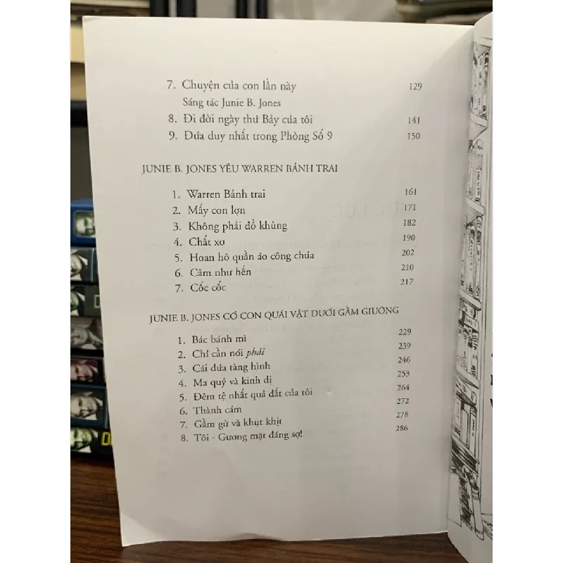 Junie B. Jones có con quái vật dưới gầm giường- Barbara Parh 674833