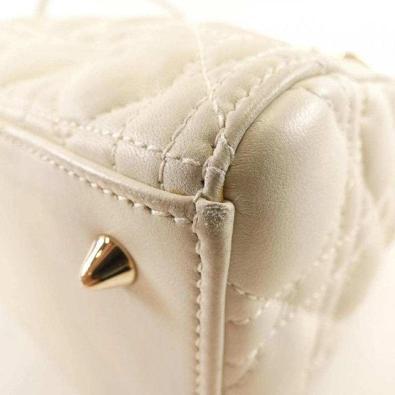 Túi Christian Dior Lady Dior Medium M0565ONGE 618634