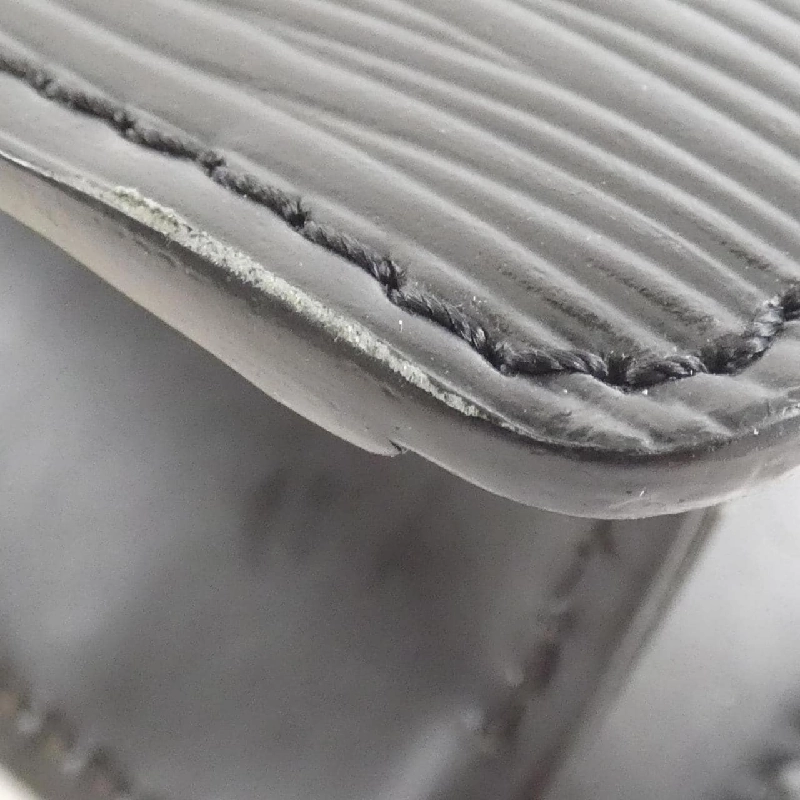 Túi xách Louis Vuitton Epi Pochette Série Dragonne M52762 608460