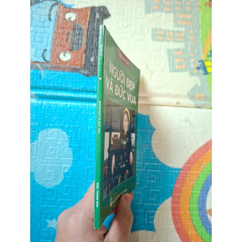 Người đẹp và Đức vua 792088