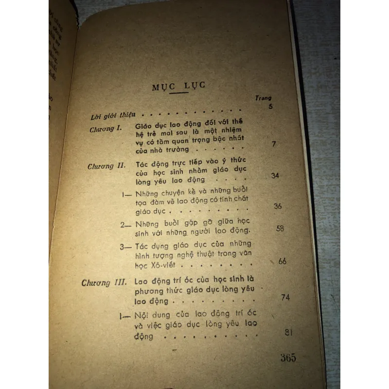 Giáo dục thái độ cộng sản đối với lao động 995998