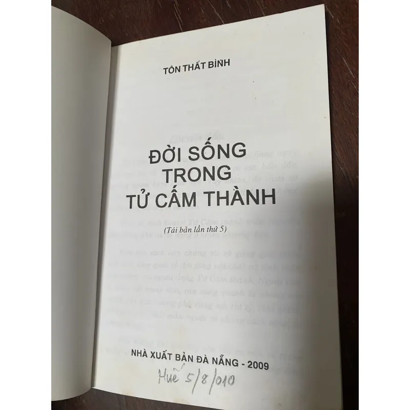 Đời sống trong Tử Cấm Thành- Tôn Thất Bình  1046052
