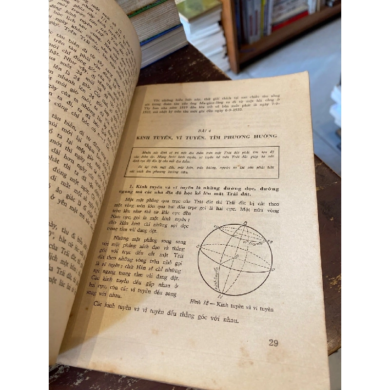 Địa lý lớp 10 phổ thông - Sách giáo khoa xưa 747785
